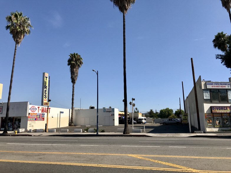 20930 Sherman Way, Canoga Park, CA à louer - Photo de l’immeuble – Image 3 sur 16