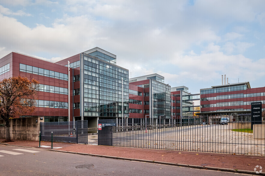 Bureau dans Rueil-Malmaison à louer - Photo de l’immeuble – Image 3 sur 3