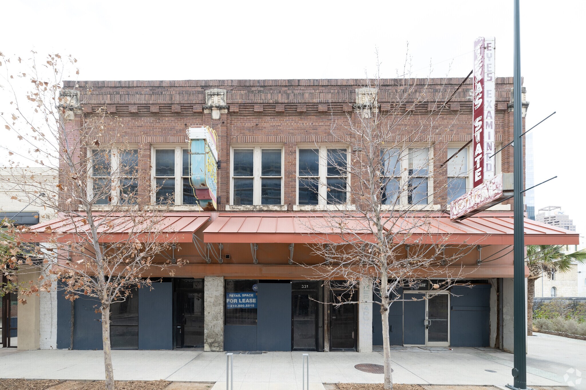 327-331 W Commerce St, San Antonio, TX à louer Photo principale– Image 1 sur 17