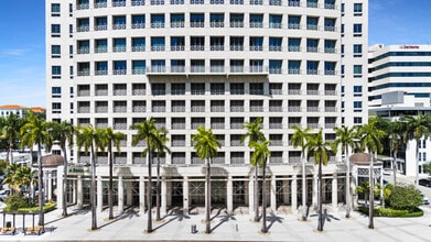 2800 Ponce de Leon Blvd, Coral Gables, FL à louer Photo intérieure– Image 2 sur 12