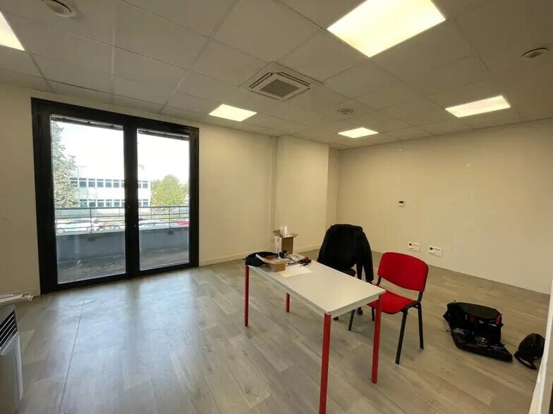 Bureau dans Le Blanc-Mesnil à louer - Photo intérieure – Image 3 sur 6