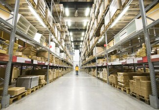 Plus de détails pour Industriel/Logistique à louer