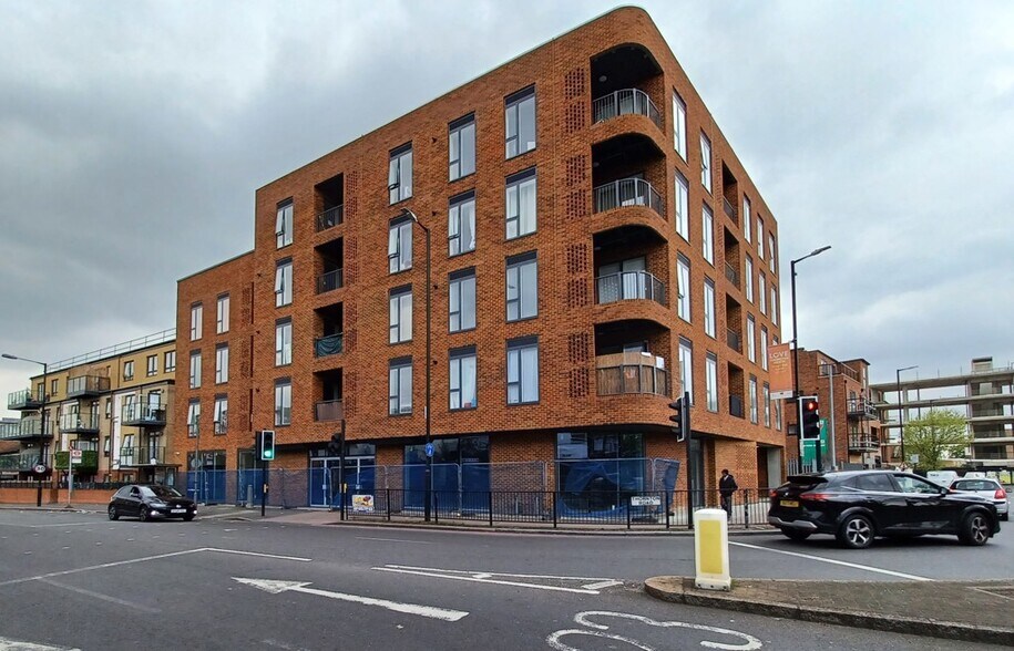 Thornton Rd, Thornton Heath à vendre - Photo principale – Image 1 sur 3