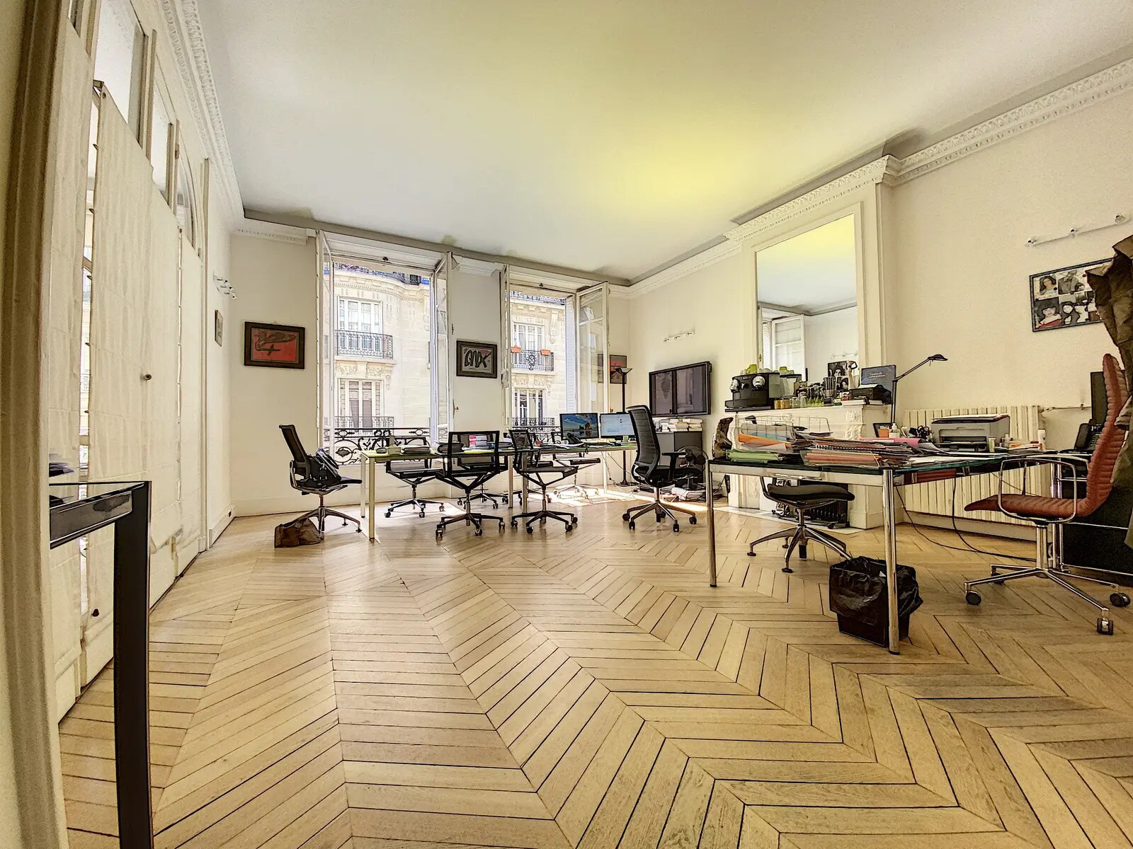 Bureau dans Paris à louer Photo de l’immeuble– Image 1 sur 13