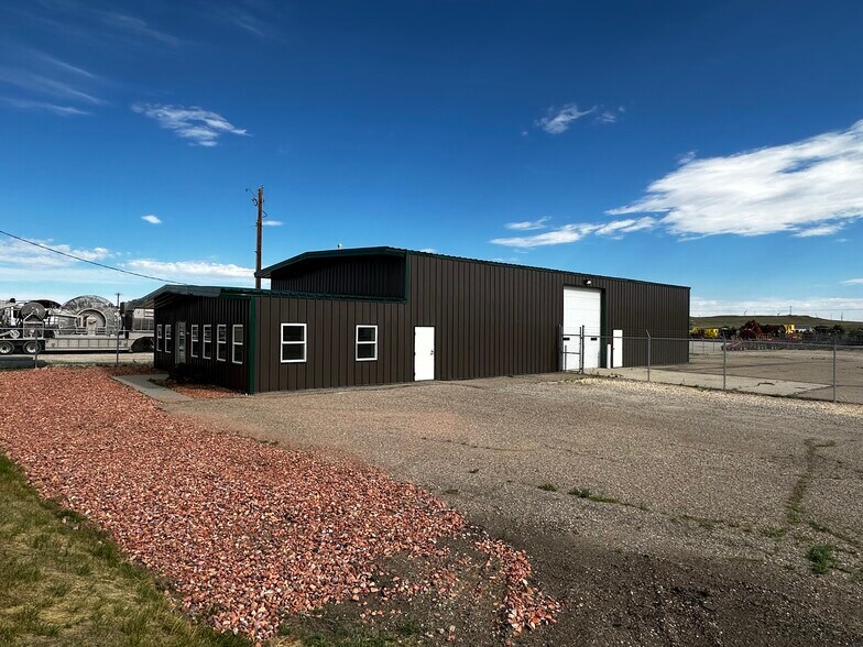 6400 Yellowstone Hwy, Evansville, WY à vendre - Photo de l’immeuble – Image 3 sur 12