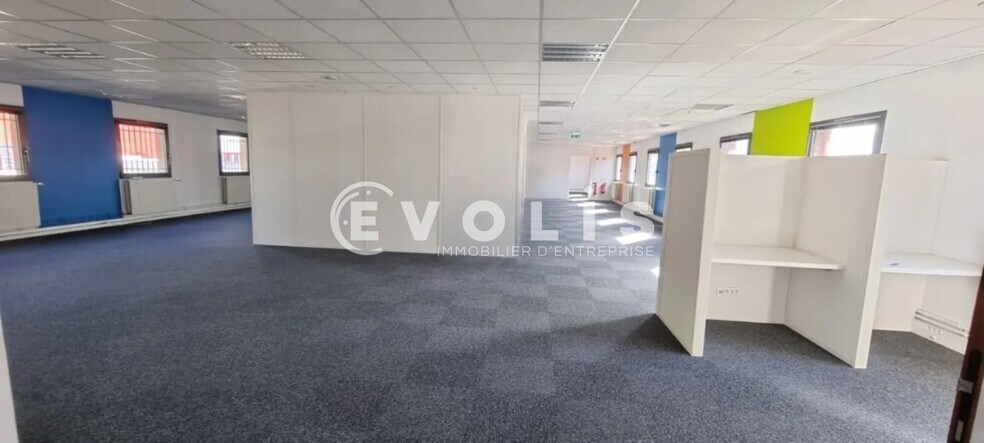 Bureau dans Torcy à louer - Photo intérieure – Image 2 sur 8