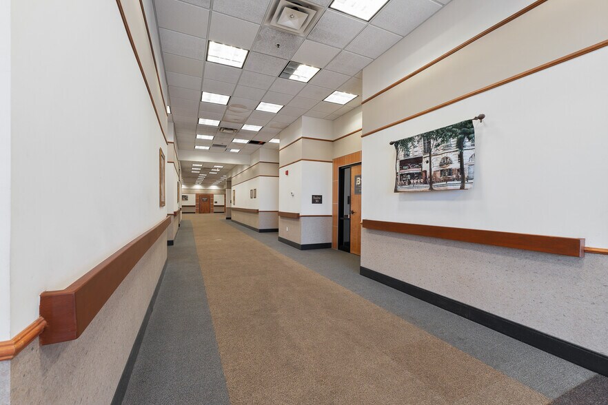 3244 US Route 60, Huntington, WV à vendre - Photo intérieure – Image 3 sur 24