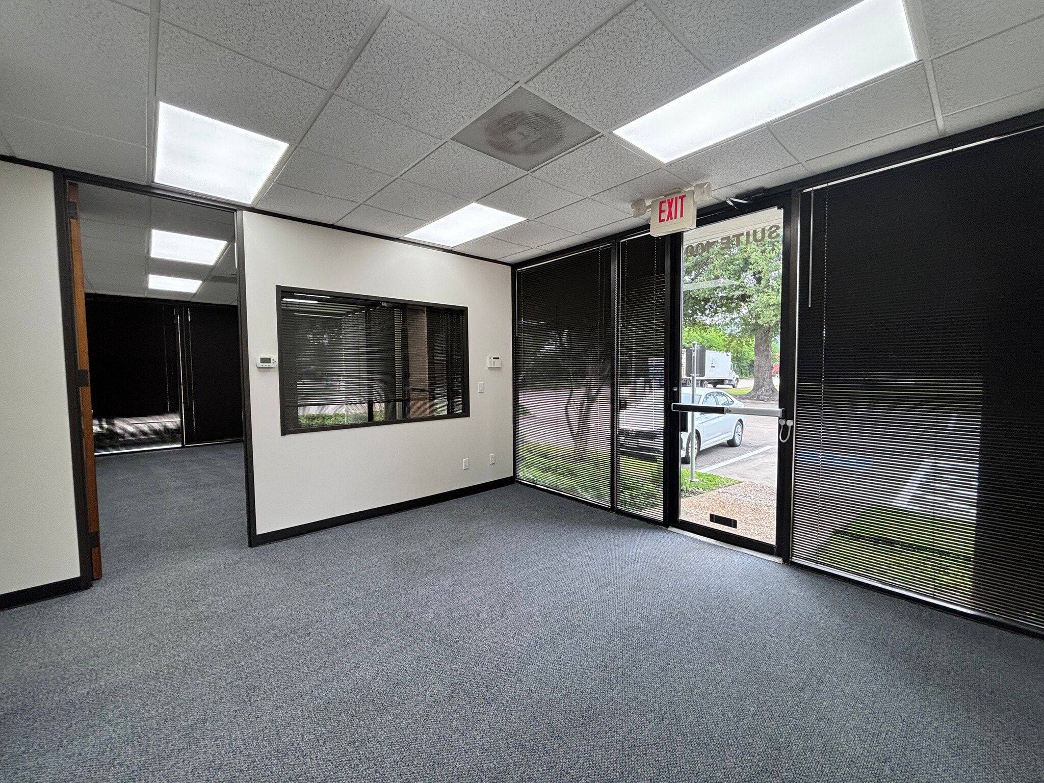 1416-1428 N Sam Houston Pky E, Houston, TX à louer Photo de l’immeuble– Image 1 sur 6