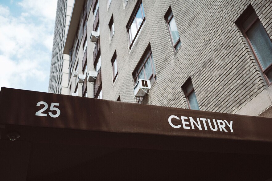 25 Central Park W, New York, NY à vendre - Photo de l’immeuble – Image 3 sur 25