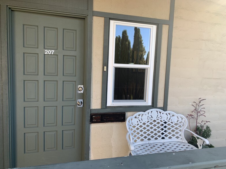 2101 S El Camino Real, Oceanside, CA à louer - Photo de l’immeuble – Image 2 sur 34