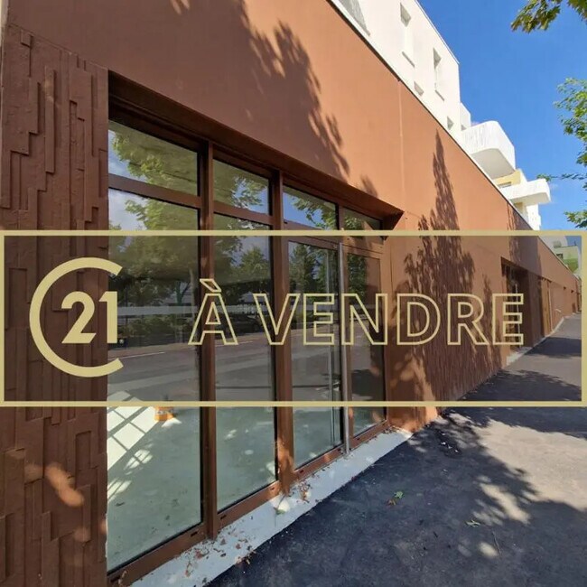 Plus de détails pour Local commercial à vendre