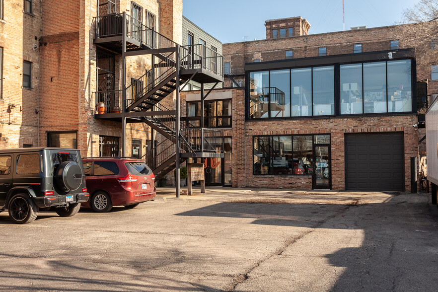 2425 W 14th St, Chicago, IL à louer - Photo de l’immeuble – Image 2 sur 36