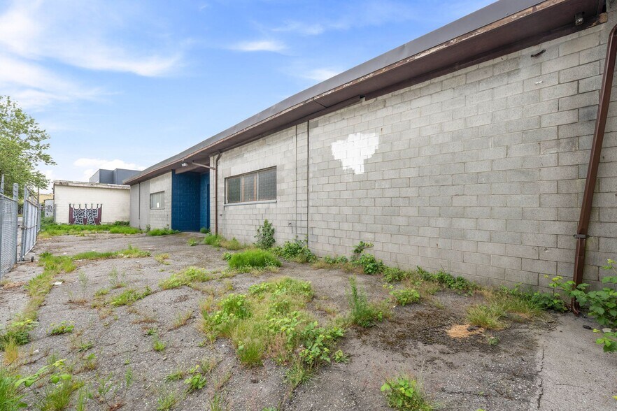 8242 Ontario St, Vancouver, BC à vendre - Photo de l’immeuble – Image 3 sur 12
