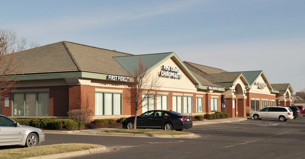 11960 Quivira Rd, Overland Park, KS à louer - Photo principale – Image 1 sur 3