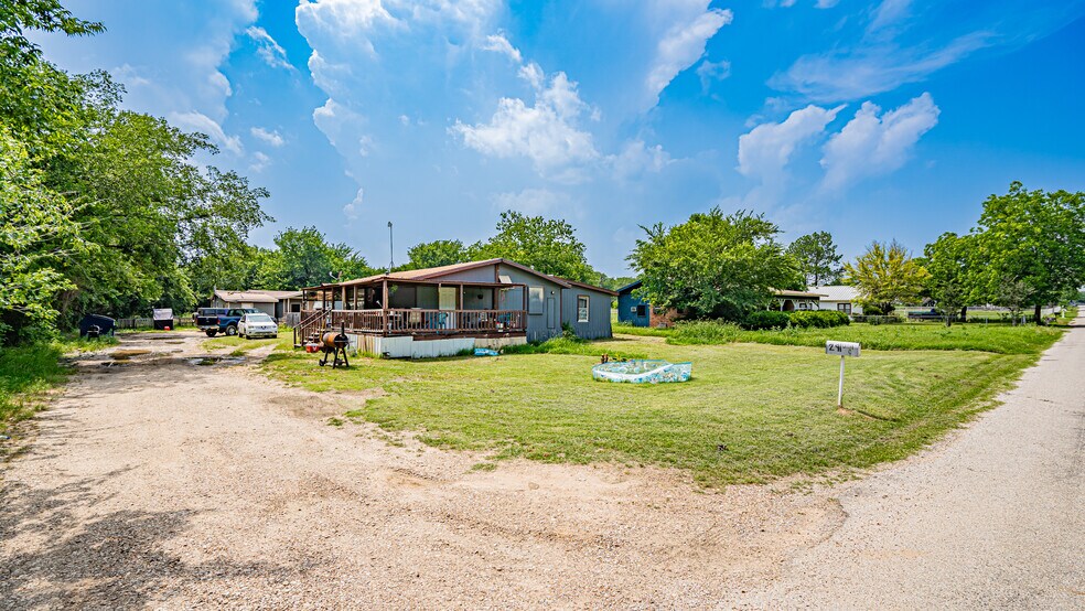 291 County Road 4858, Newark, TX à vendre - Photo de l’immeuble – Image 2 sur 18