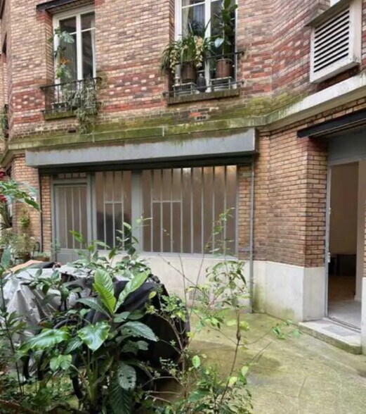 Local commercial dans Paris à louer - Photo de l’immeuble – Image 3 sur 9