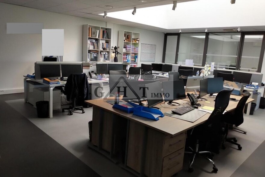Bureau dans Stains à vendre - Photo intérieure – Image 3 sur 12