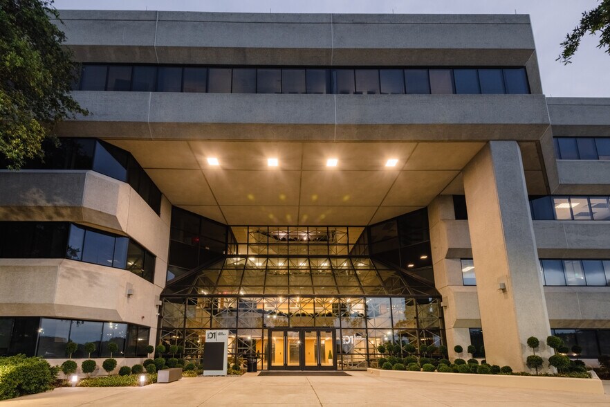 901 North Lake Destiny Rd, Maitland, FL à louer - Photo de l’immeuble – Image 1 sur 27