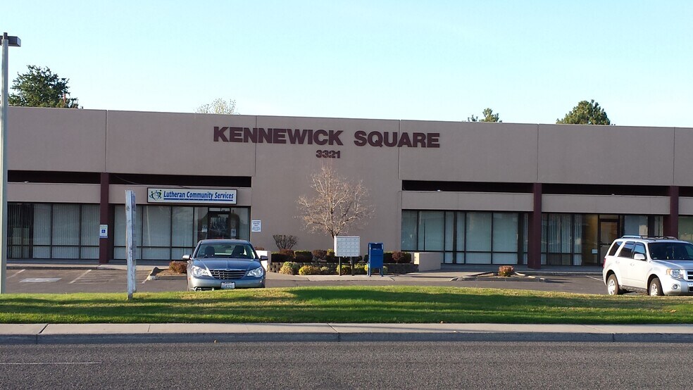 3321 W Kennewick Ave, Kennewick, WA à louer - Photo de l’immeuble – Image 2 sur 4