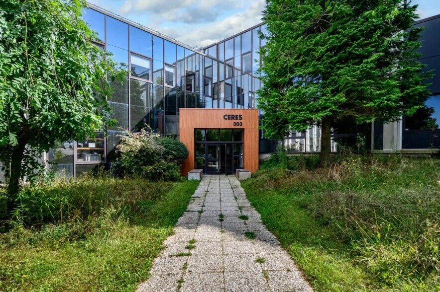 21/23 Rue Du Petit Albi, Cergy à louer - Photo de l’immeuble – Image 3 sur 57