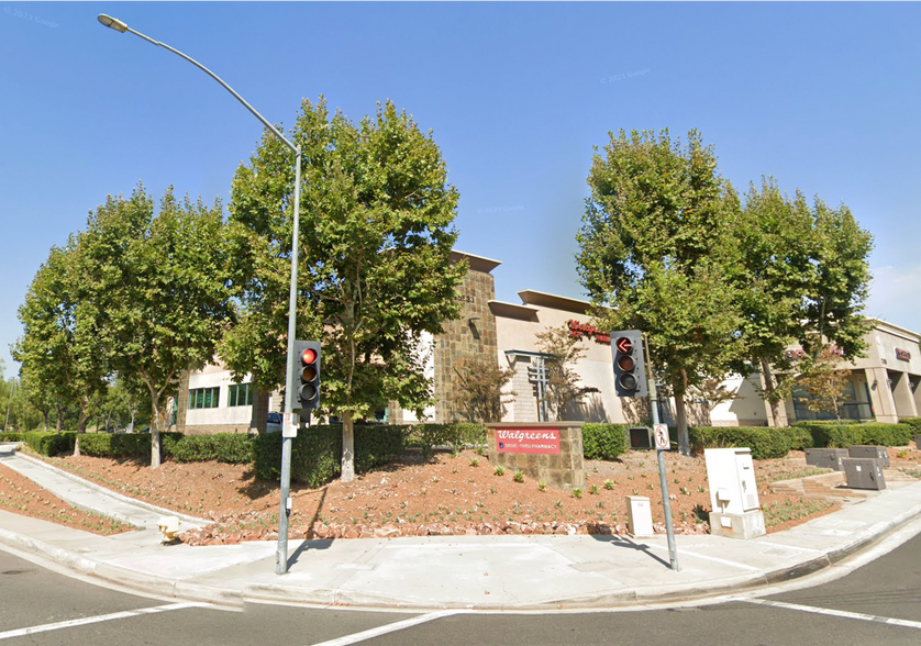 25533 Marguerite Pky, Mission Viejo, CA à vendre - Photo de l’immeuble – Image 2 sur 10