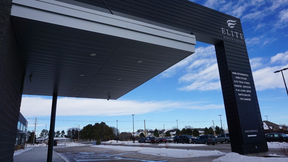 820 W 42nd St, Scottsbluff, NE à louer - Photo de l’immeuble – Image 3 sur 21