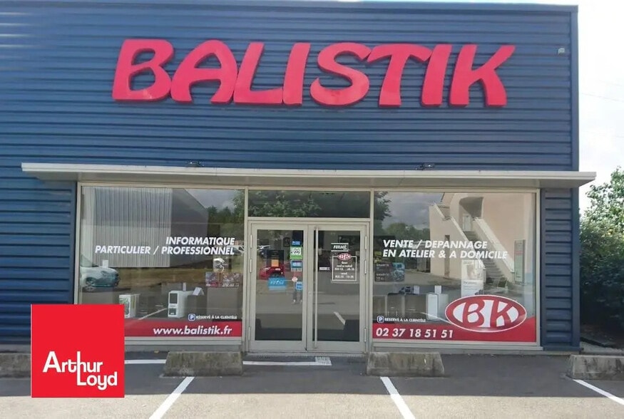 Local commercial dans Barjouville à louer - Photo de l’immeuble – Image 3 sur 3