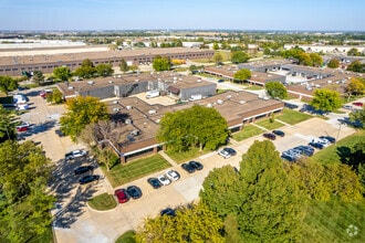 11201-11243 Aurora Ave, Urbandale, IA - VUE AÉRIENNE vue de carte - Image1