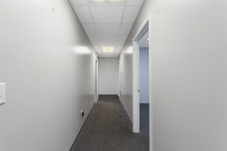 6804 S Dixie Hwy, Glendale, KY à louer Photo intérieure– Image 2 sur 21