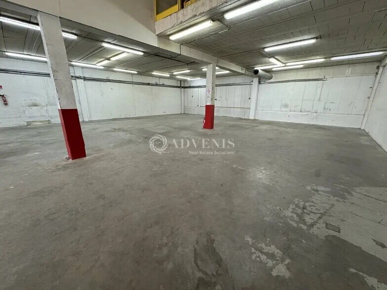 Local d'activités dans Baillet-en-France à vendre - Photo de l’immeuble – Image 3 sur 10