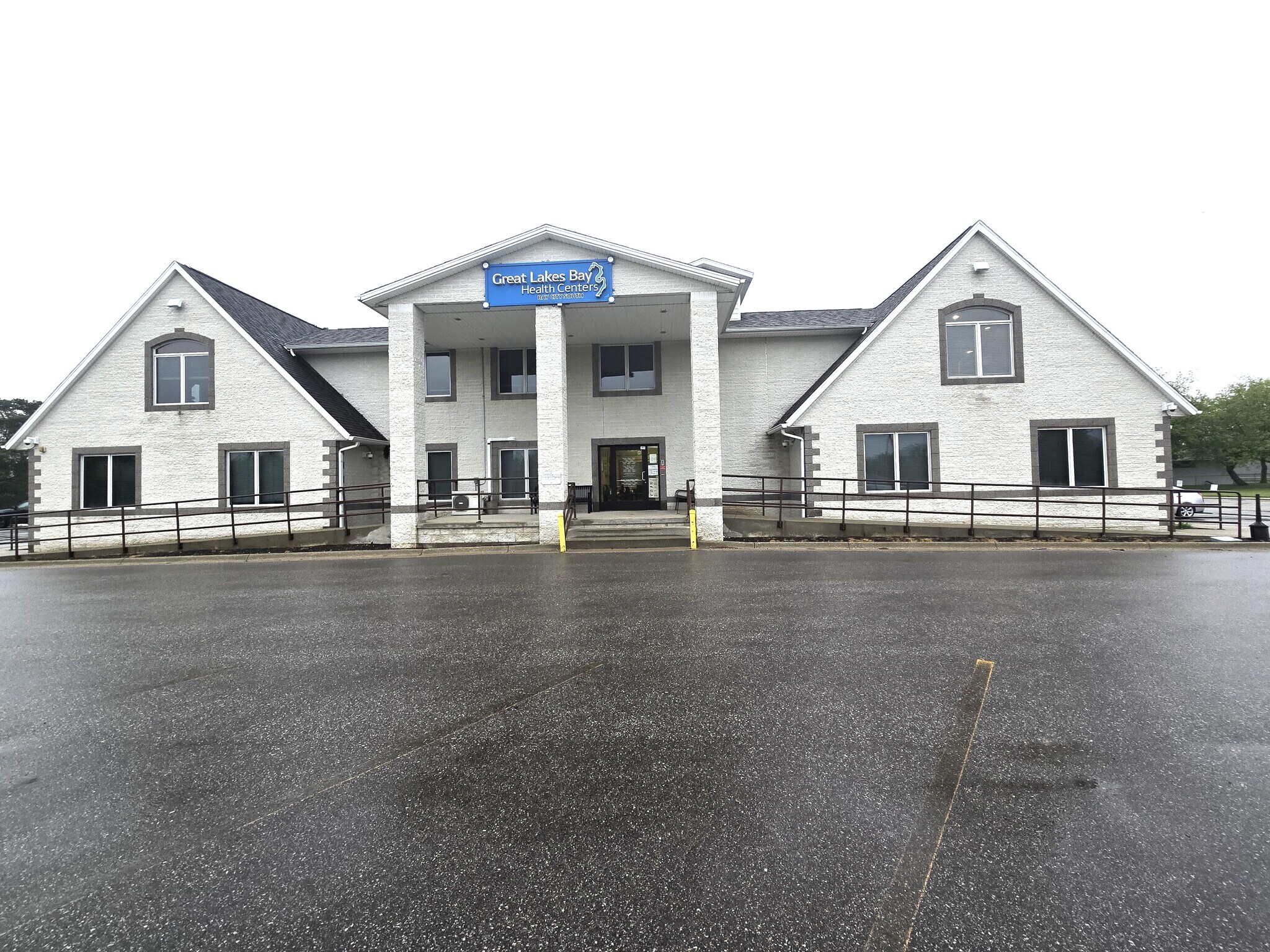 690 S Trumbull St, Bay City, MI à vendre Photo principale– Image 1 sur 29