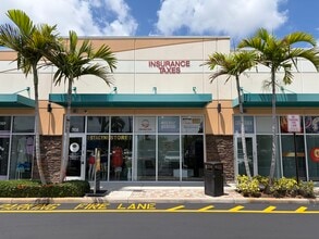 7910 W McNab Rd, North Lauderdale, FL à louer Photo de l’immeuble– Image 1 sur 7