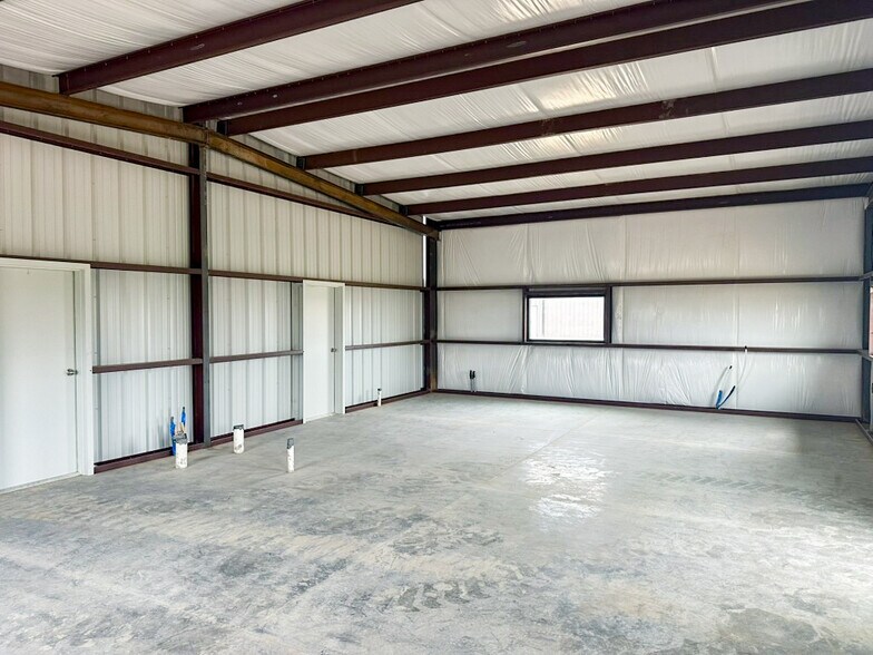 7115 N County Road 1294, Midland, TX à vendre - Photo de l’immeuble – Image 3 sur 5
