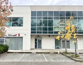 8600 Cambie Rd, Richmond, BC à louer Photo de l’immeuble– Image 1 sur 3