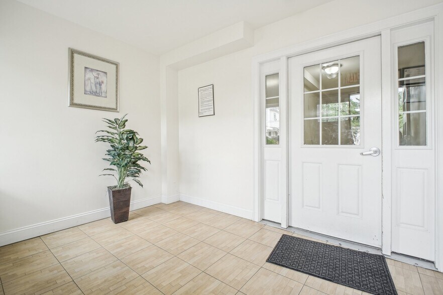 219 Summer Ave, Newark, NJ à vendre - Photo de l’immeuble – Image 3 sur 15