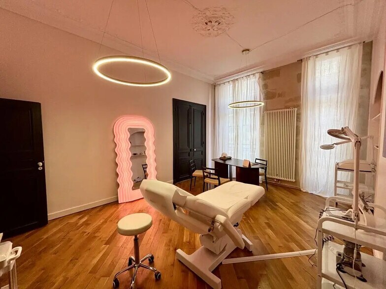 Bureau dans Paris à louer - Photo de l’immeuble – Image 3 sur 6