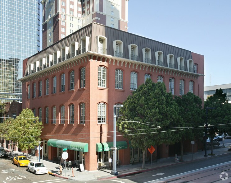 444 W C St, San Diego, CA à vendre - Photo de l’immeuble – Image 2 sur 41