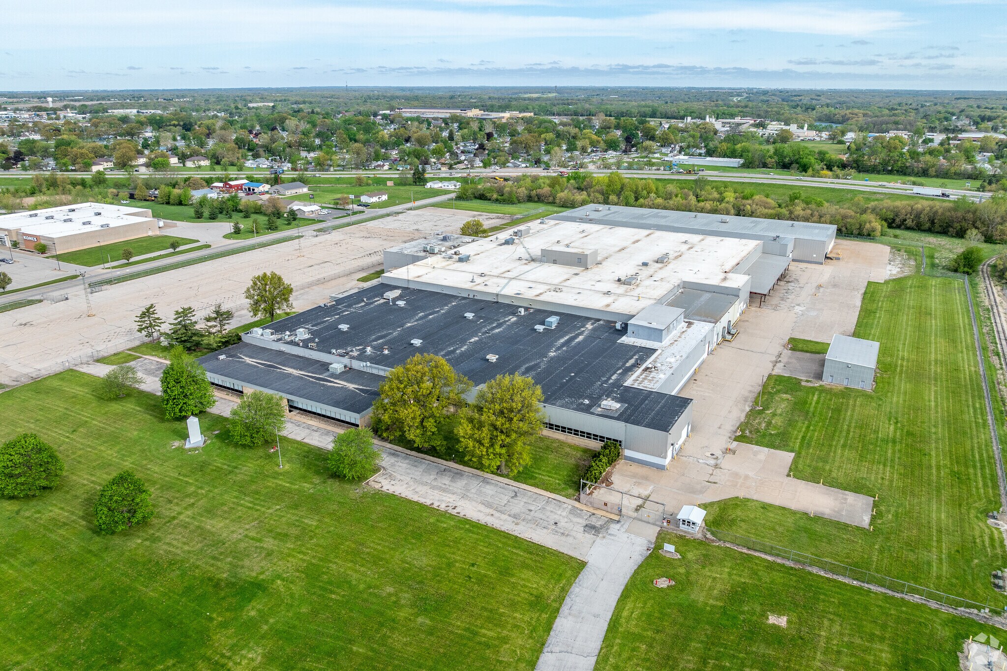 510 E Agency Rd, West Burlington, IA à vendre Photo de l’immeuble– Image 1 sur 15