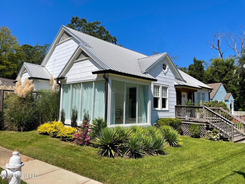 3413 N State St, Jackson, MS à vendre - Photo de l’immeuble – Image 1 sur 35
