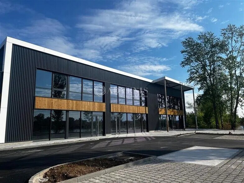 Local d'activités dans Geispolsheim à vendre - Photo de l’immeuble – Image 2 sur 5