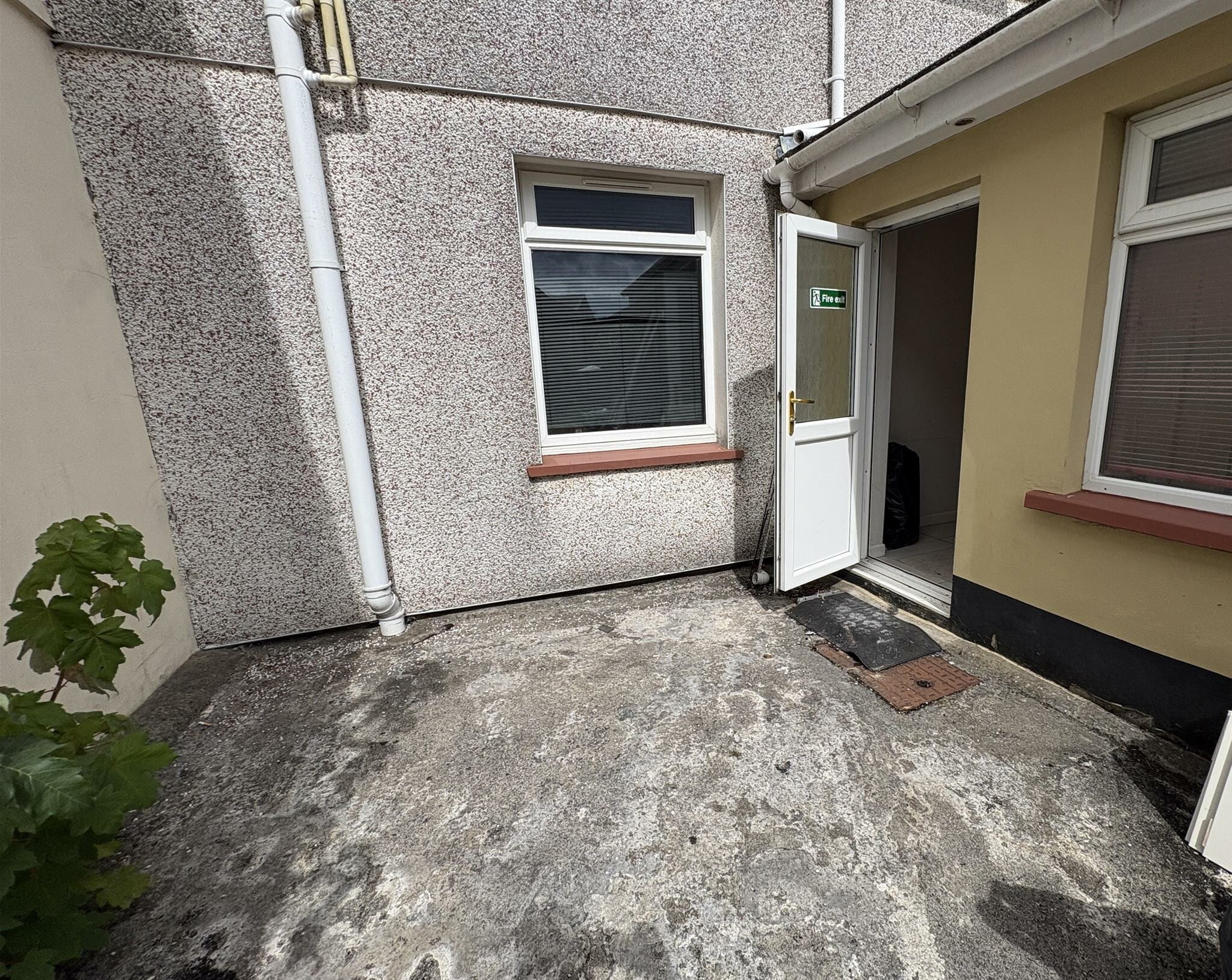 88 High St, Merthyr Tydfil à louer Photo de l’immeuble– Image 1 sur 7