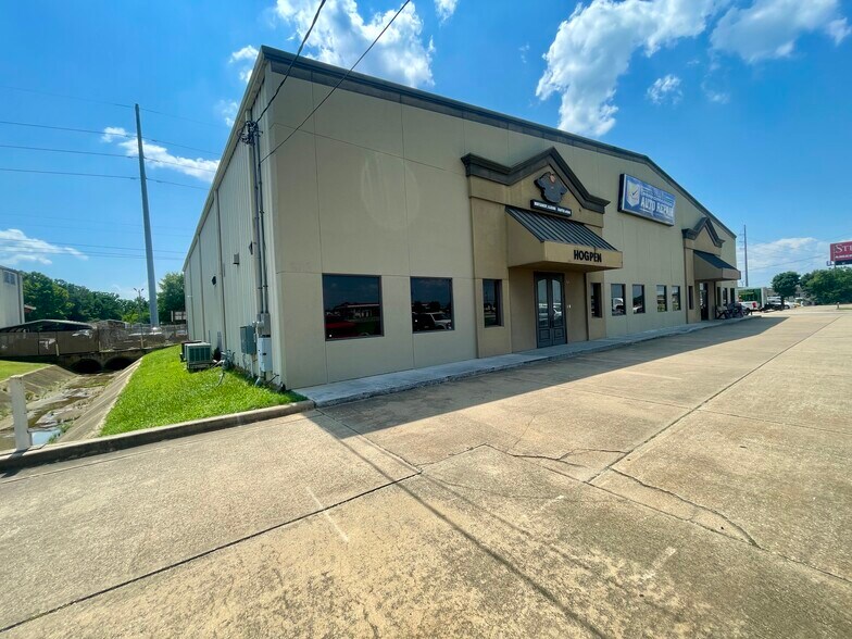 663-665 N Eastern Blvd, Montgomery, AL à louer - Photo de l’immeuble – Image 2 sur 11