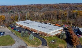 Plus de détails pour 7700 Hub Pky, Valley View, OH - Industriel/Logistique à louer
