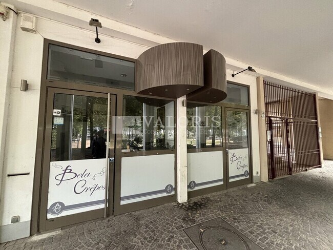 Plus de détails pour Local commercial à louer