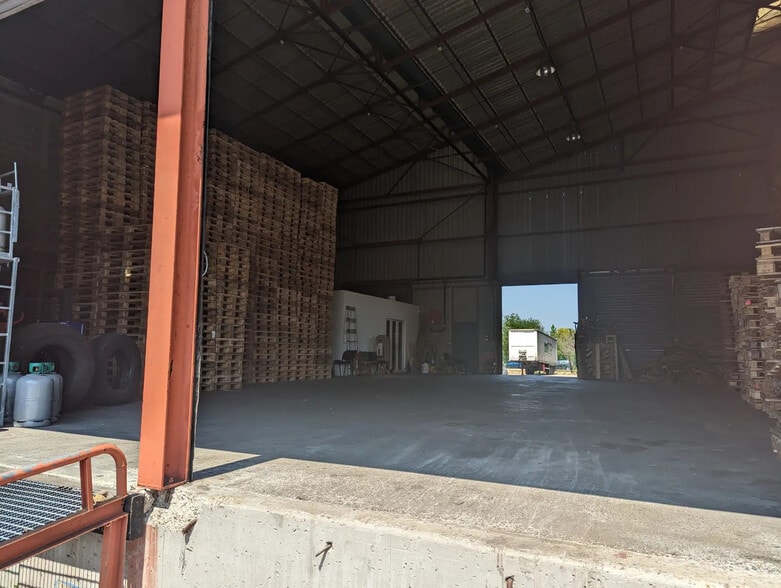 Industriel/Logistique dans Saint-Étienne-du-Rouvray à louer - Photo intérieure – Image 2 sur 4