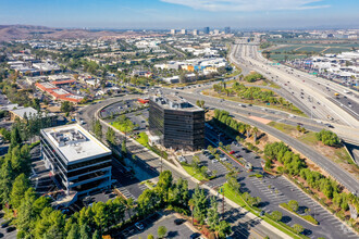 23046 Avenida de la Carlota, Laguna Hills, CA - VUE AÉRIENNE  vue de carte