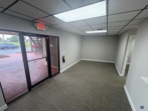 551 S Apollo Blvd, Melbourne, FL à louer Photo intérieure– Image 1 sur 5
