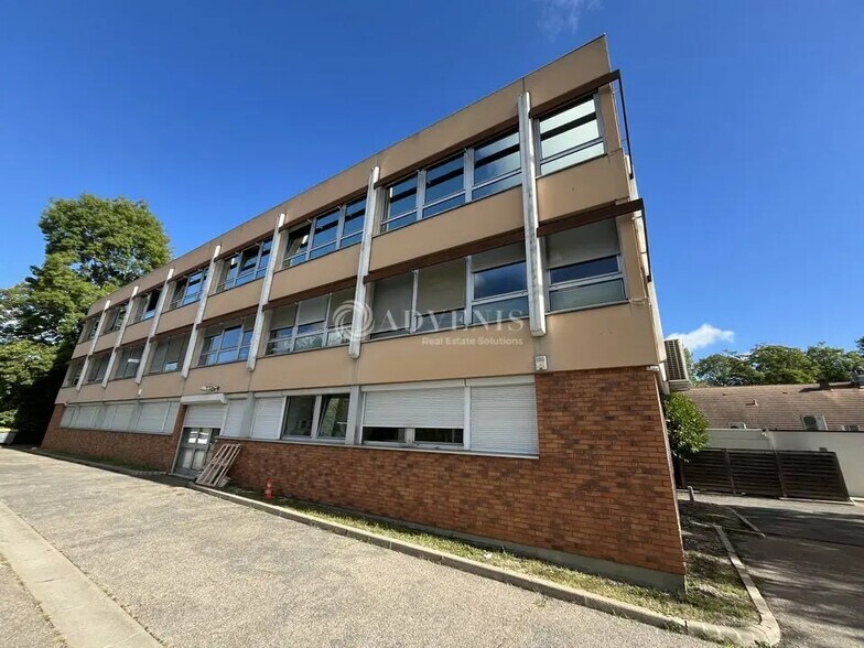 Bureau dans Épinay-sur-Orge à louer - Photo de l’immeuble – Image 2 sur 12