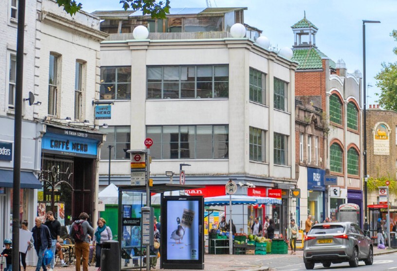 382-384 Chiswick High Rd, Londres à vendre - Photo principale – Image 1 sur 1