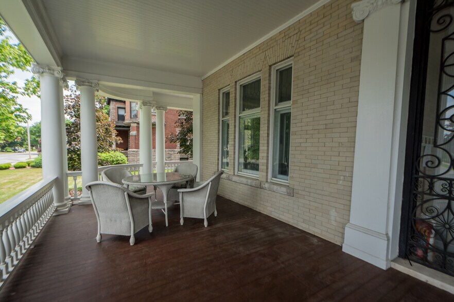 48 Union Ave, Saratoga Springs, NY à vendre - Photo de l’immeuble – Image 3 sur 36